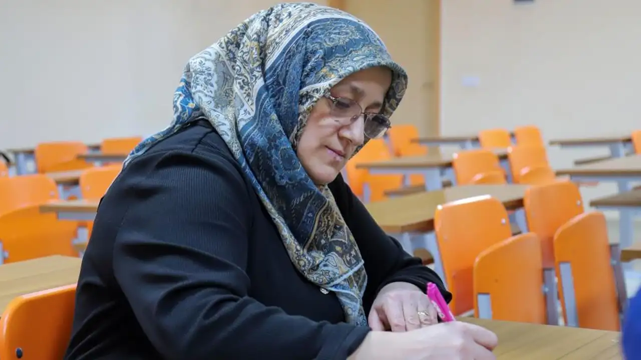 Gümüşhane'de “Öğrenmenin yaşı yok” dedirtti: 45 yaşında üniversite kazandı