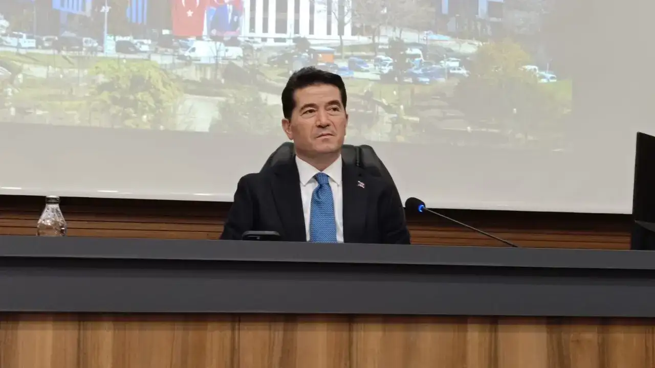 Başkan Kaya’dan Akyazı projesi için net mesaj: “Raylı sistem olmadan bu yük taşınamaz"