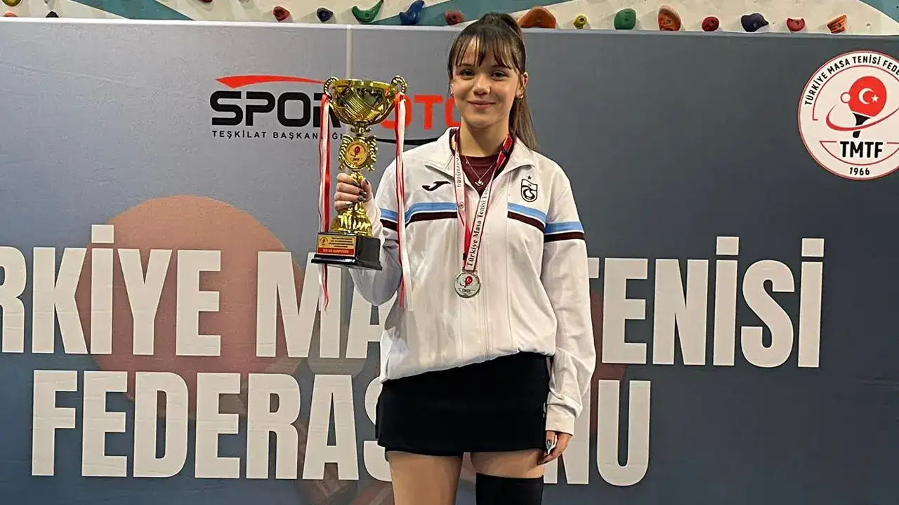 Masa Tenisi sporcusu Trabzonlu  Büşra Demir Türkiye Şampiyonu oldu