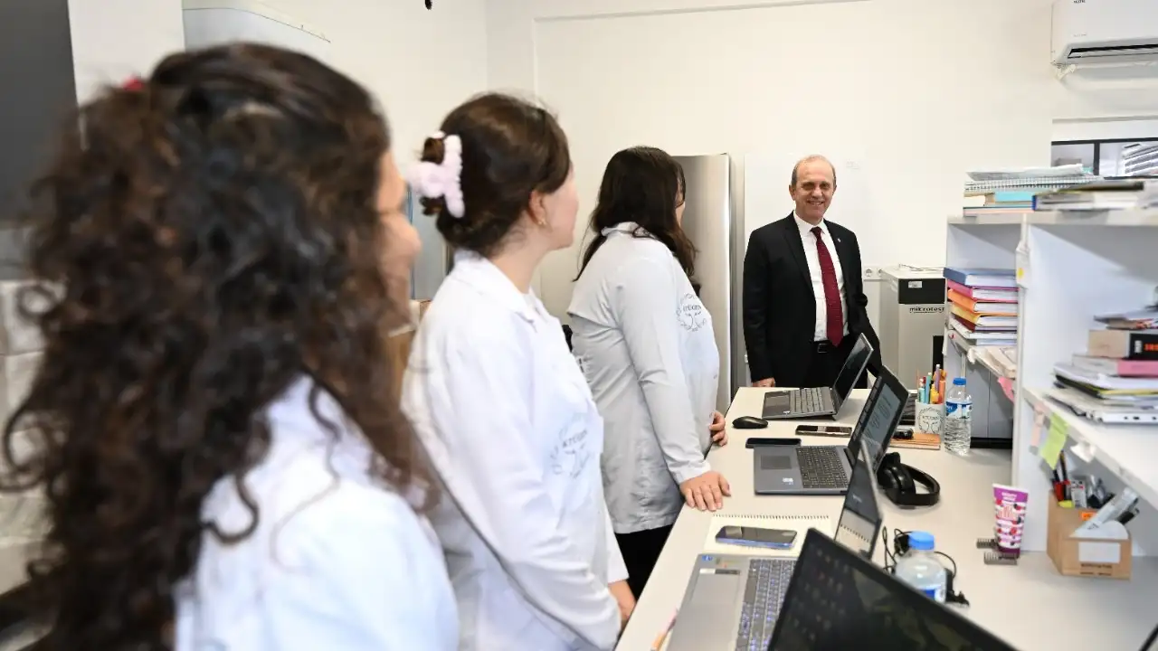 KTÜ Moleküler Biyoloji ve Genetik’ten akademik başarı