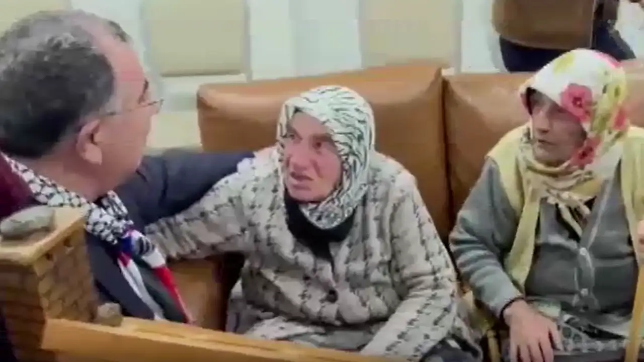 Şavşat’ta ‘Yaşlılara Vefa Gecesi’ duygulandırdı