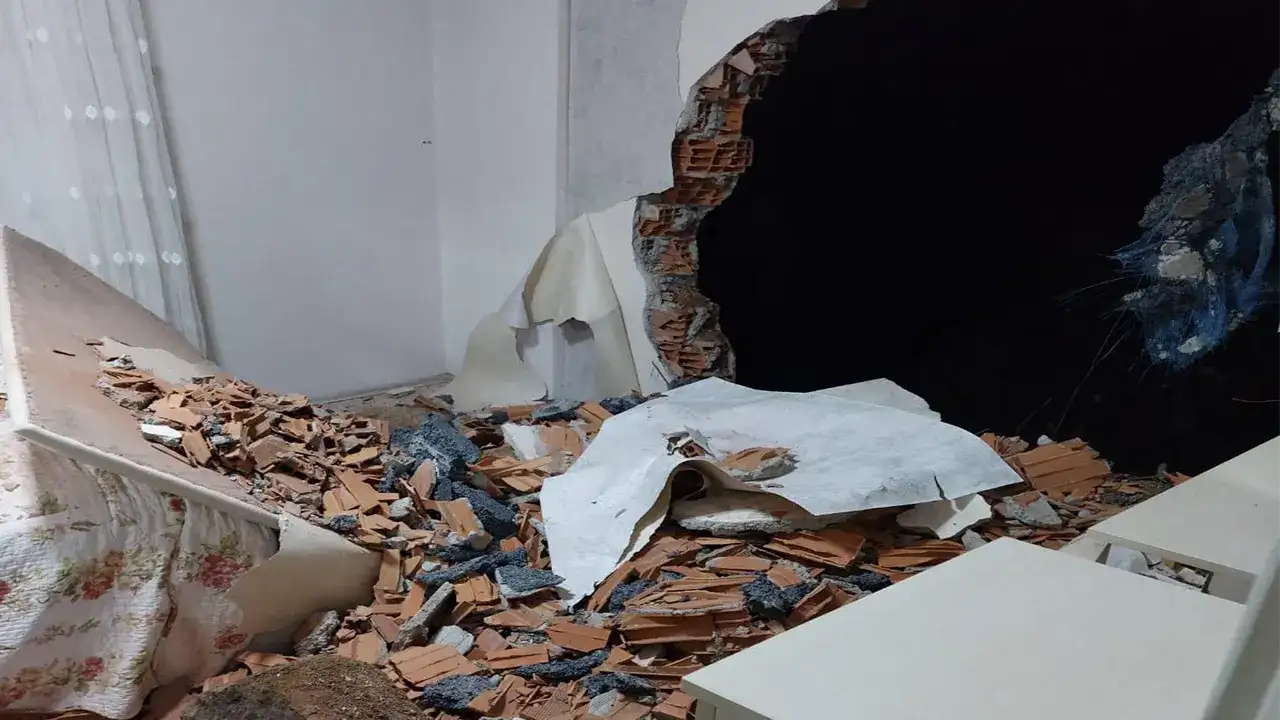 Vakfıkebir’de toprak kayması: 6 katlı bina tahliye edildi