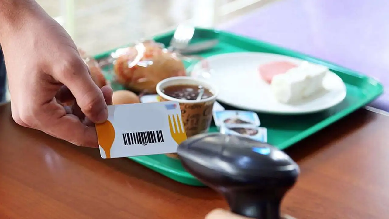 Karar Resmi Gazete'de: Devlet memurlarının 2026 yılı yemek bedelleri belli oldu