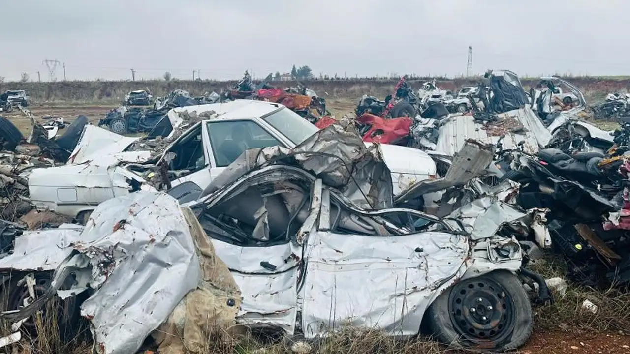 KTÜ’lü akademisyenden kent madenciliği çağrısı: “Cebimizde bir servetle geziyoruz”