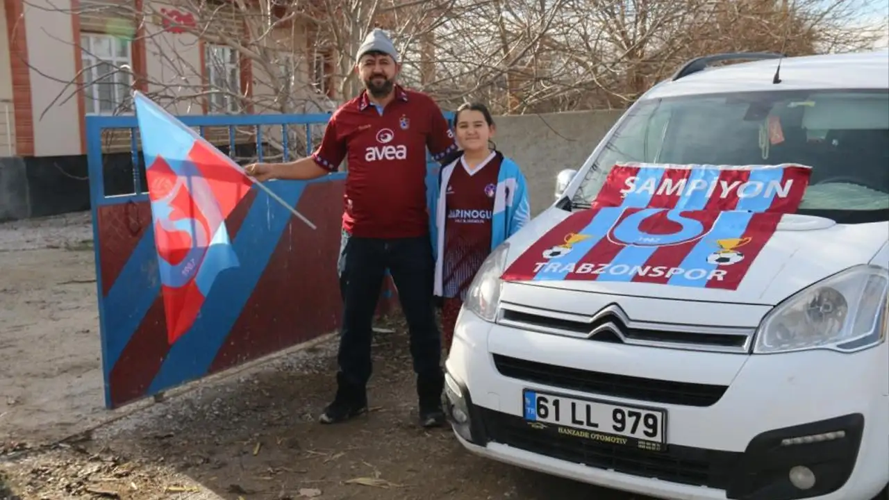 Aksaray’daki bu köy kendini Trabzon’da sanıyor: Her yer bordo-mavi