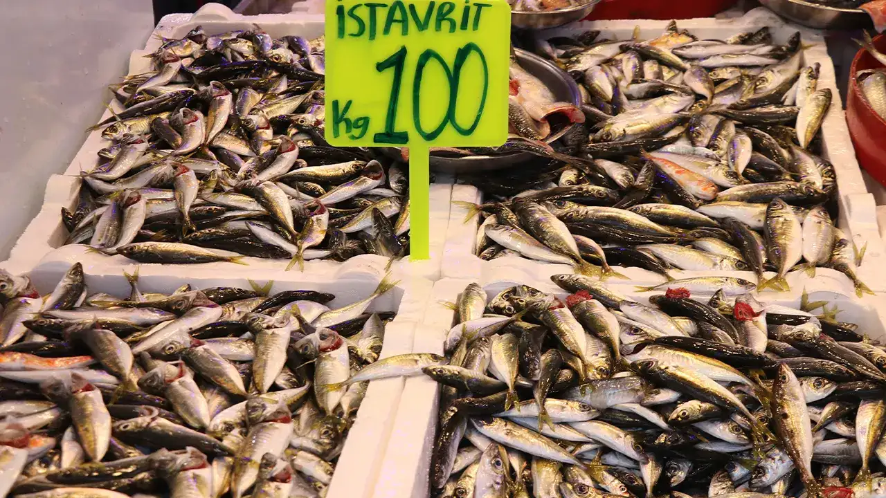 Rize’de istavrit tezgâhların yıldızı oldu: Kilosu 100 lira