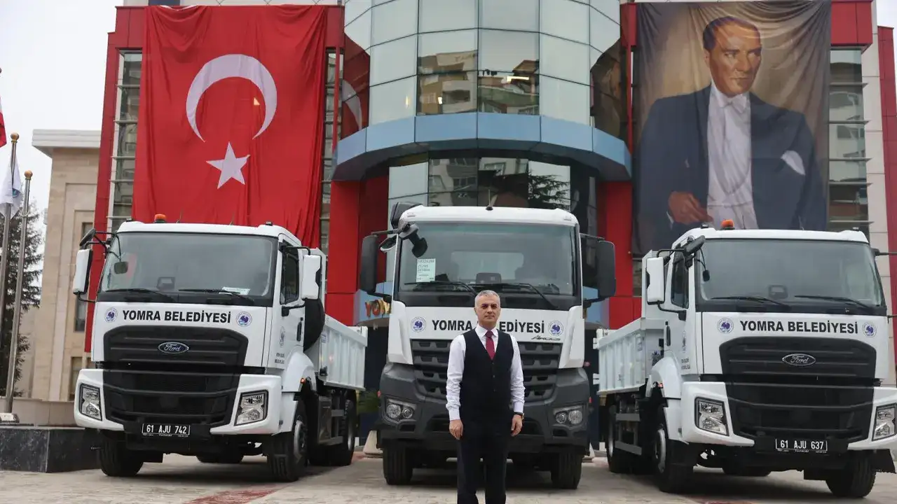 Yomra Belediyesi araç filosuna 3 yeni kamyon daha ekledi