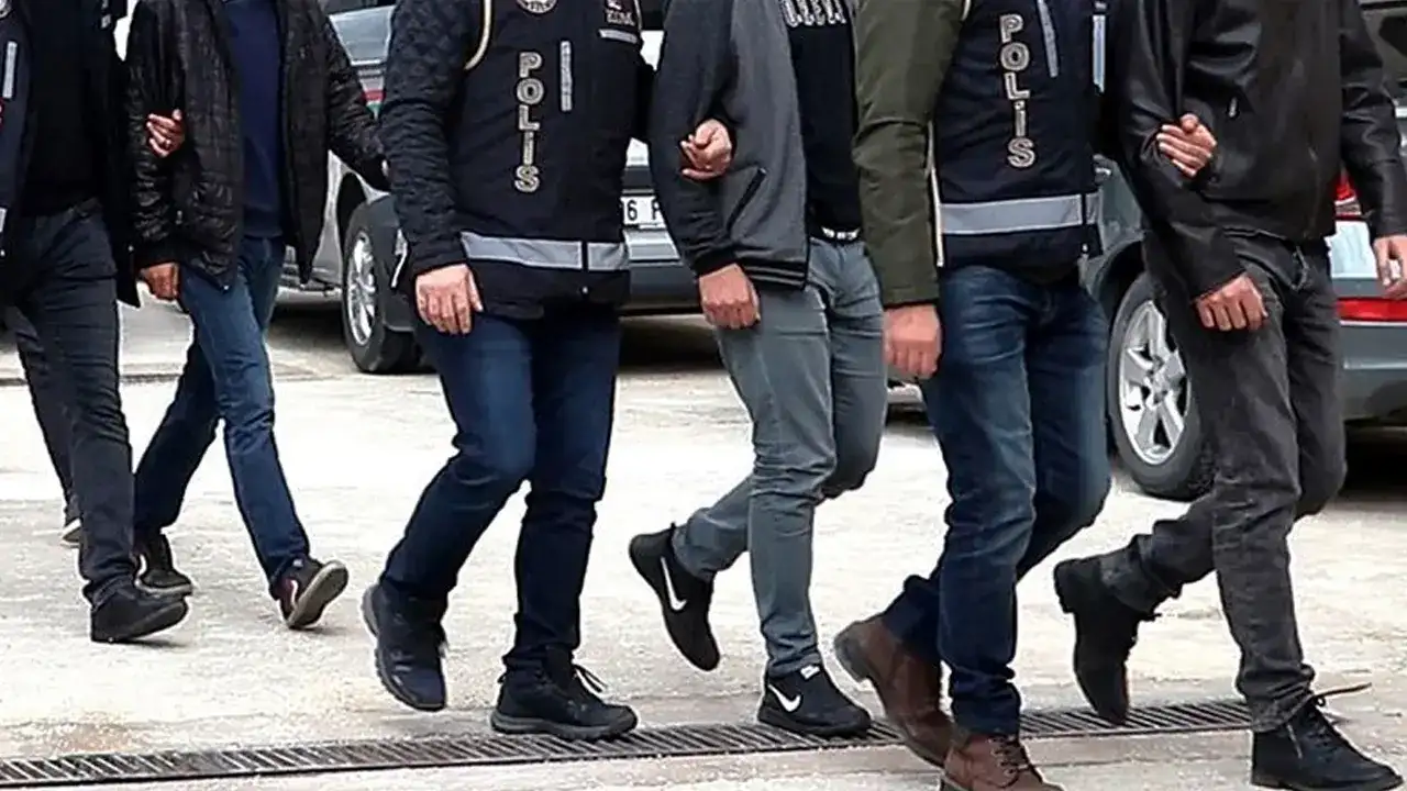 Trabzon’un da aralarında olduğu 34 ilde FETÖ operasyonu