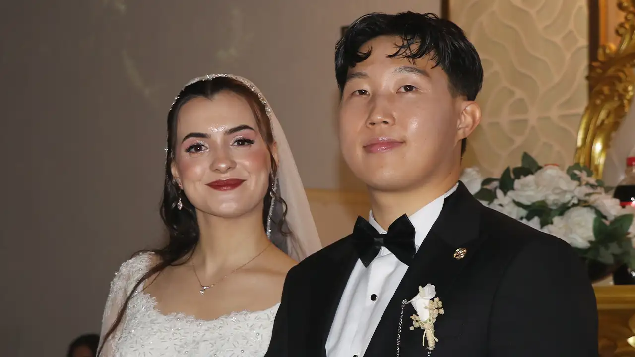 İstanbul’da tanıştılar, Çayeli’nde evlendiler: Koreli damat Karadeniz gelini