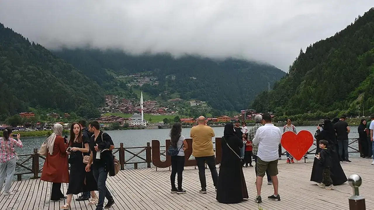 Uzungöl’de tarihi patlama: Ziyaretçi sayısı bir yılda yüzde 71 arttı