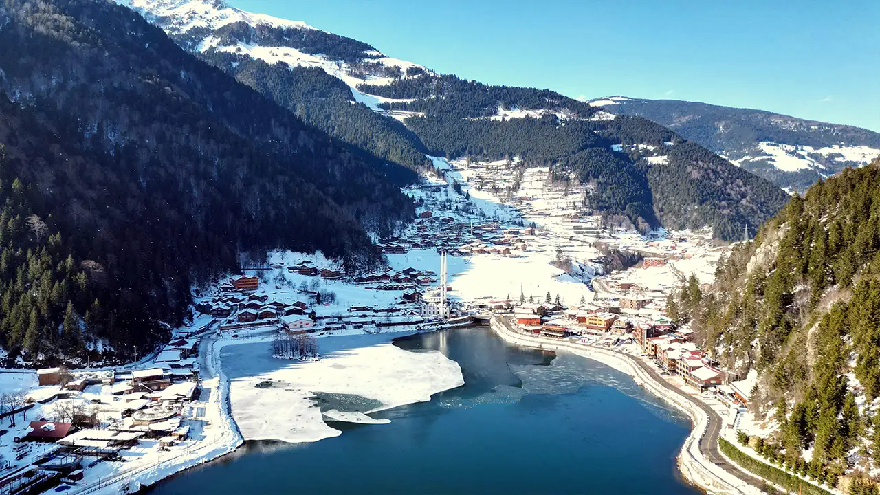 Uzungöl 2025’i rekorla kapattı: 4,3 milyon ziyaretçi