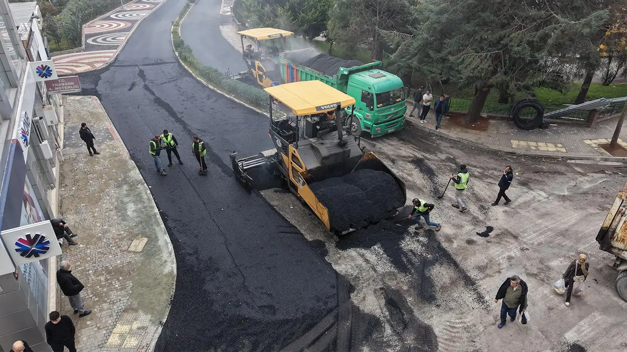 Trabzon'da yollar baştan aşağı yenileniyor: 18 ilçede eş zamanlı çalışma