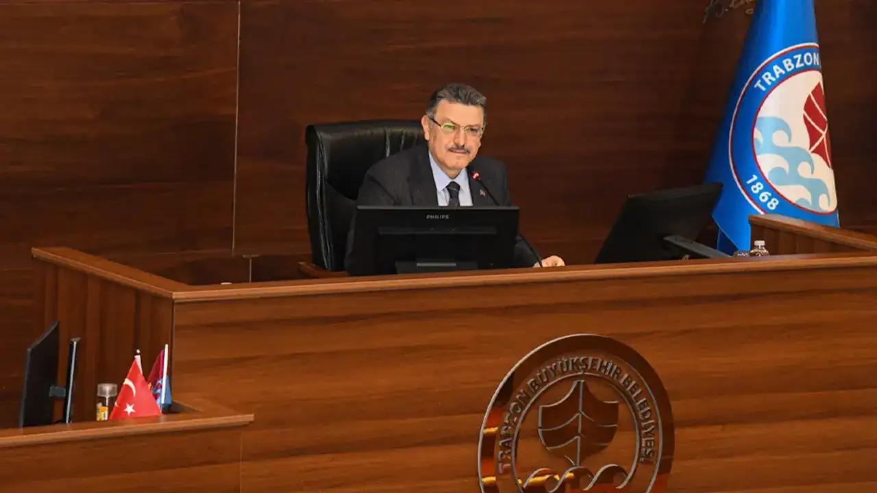 Başkan Genç, Of, Sürmene ve 100. Yıl Parkı ihalelerini açıkladı