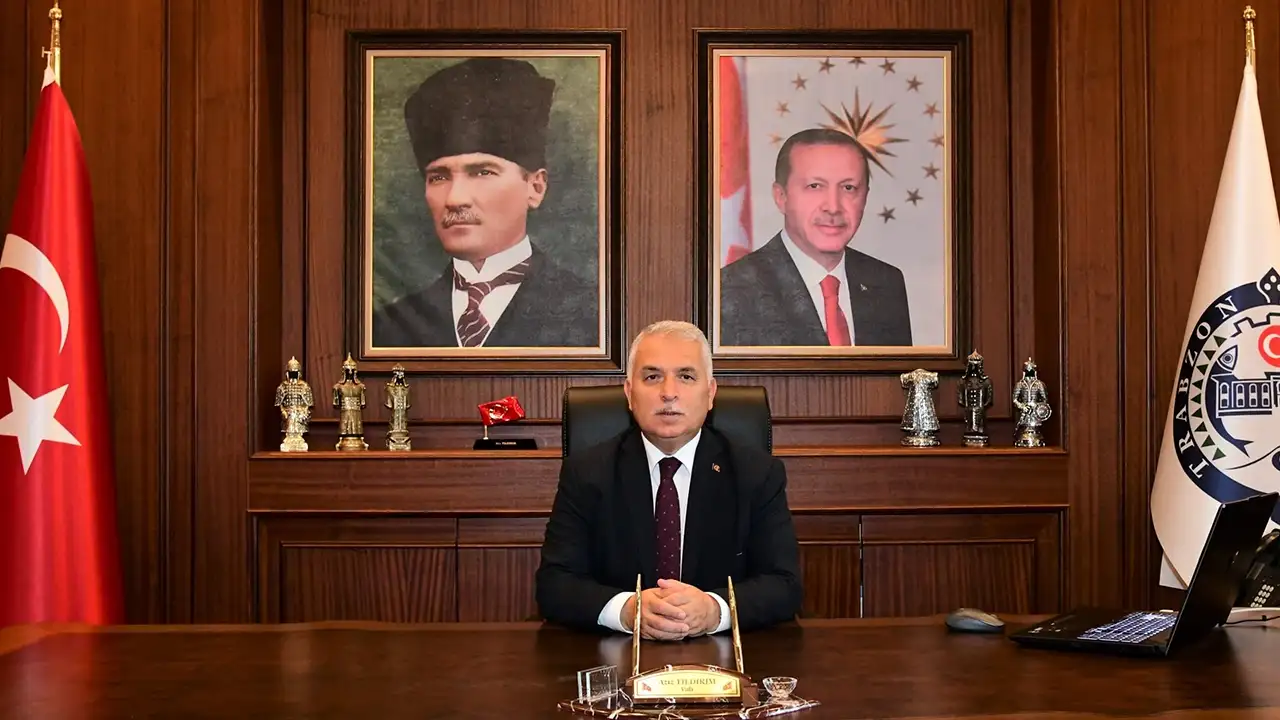 Vali Aziz Yıldırım Trabzon'a veda ediyor