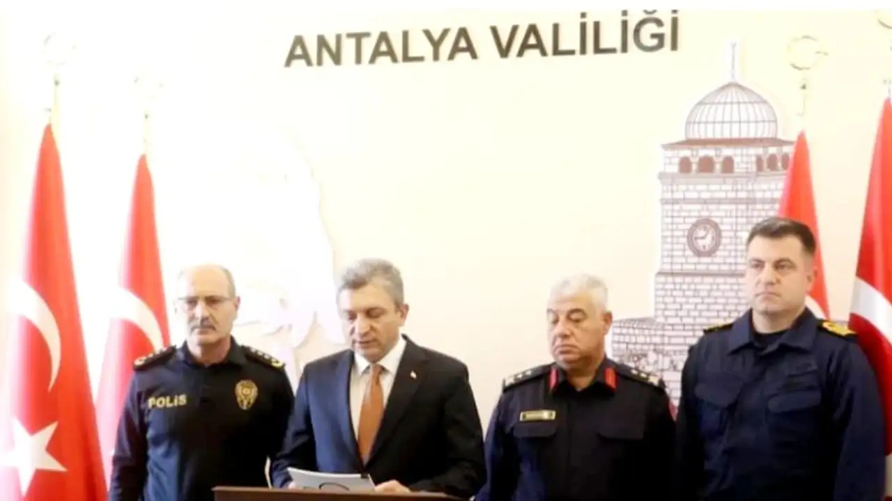 Trabzonlu Vali Hulusi Şahin’den Antalya’da güvenlik başarısı: Suçların yüzde 99’u aydınlatıldı