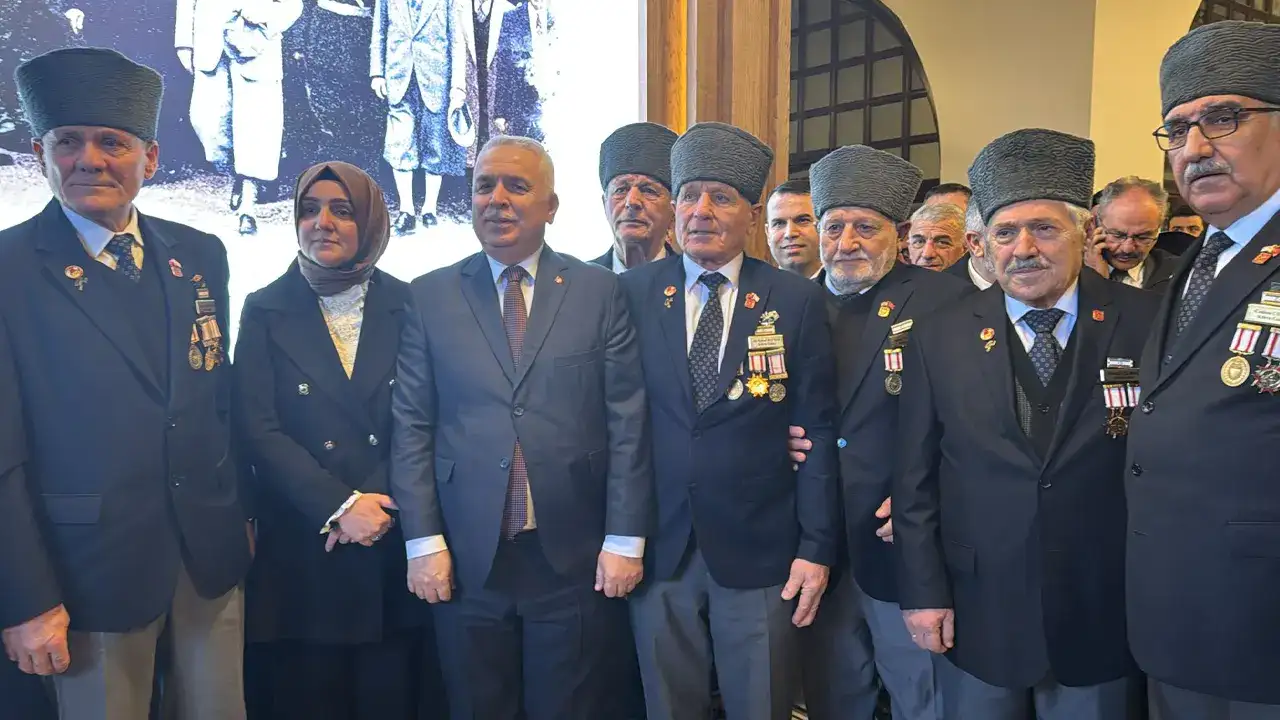 Trabzon Valisi Aziz Yıldırım’dan veda: “Gönülden gönüle bir köprü kurduk”