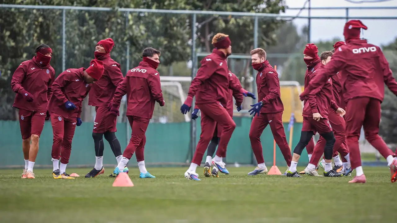 Trabzonspor'da 8 oyuncu kadroda yer almadı