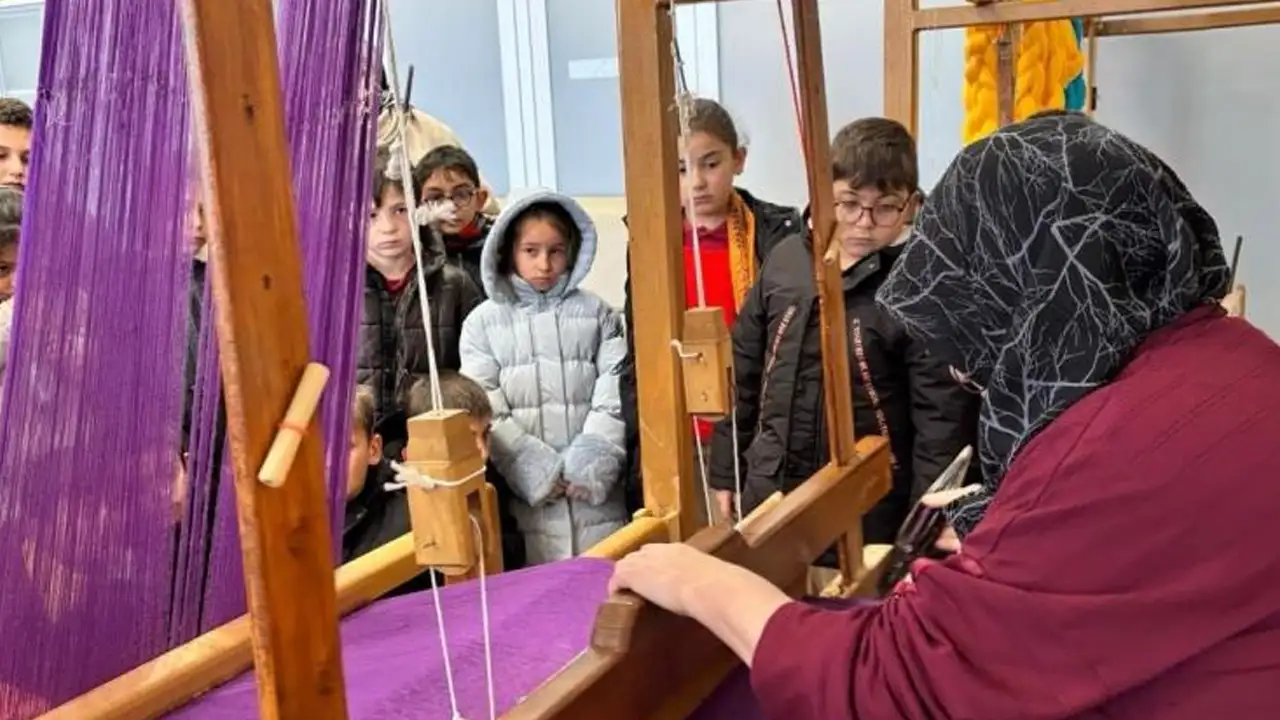 Bayburt’un tescilli değeri ehram çocuklara tanıtıldı