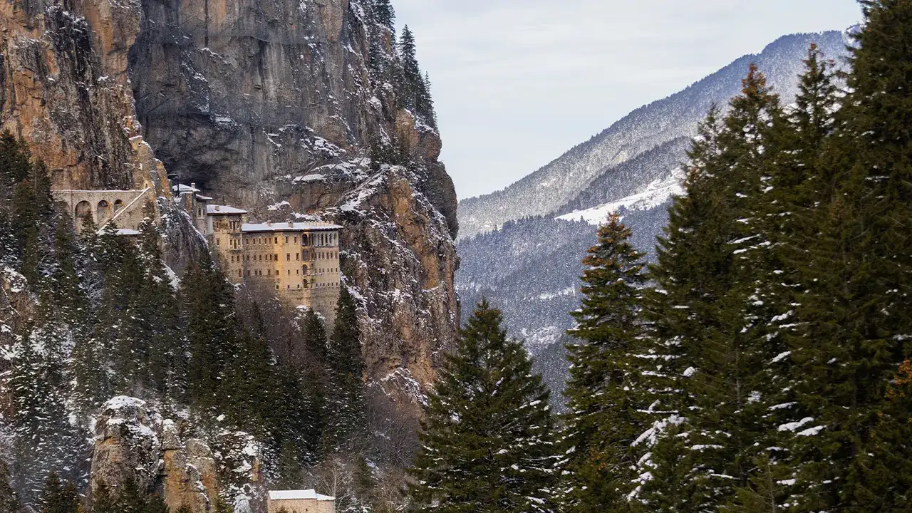 Sümela, 2025’te en çok ziyaret edilen rotalardan biri oldu