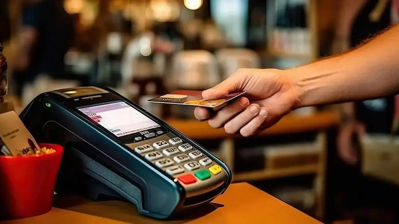 Temassız ödemede yeni dönem: Limit 2 bin 500 liraya çıkarıldı