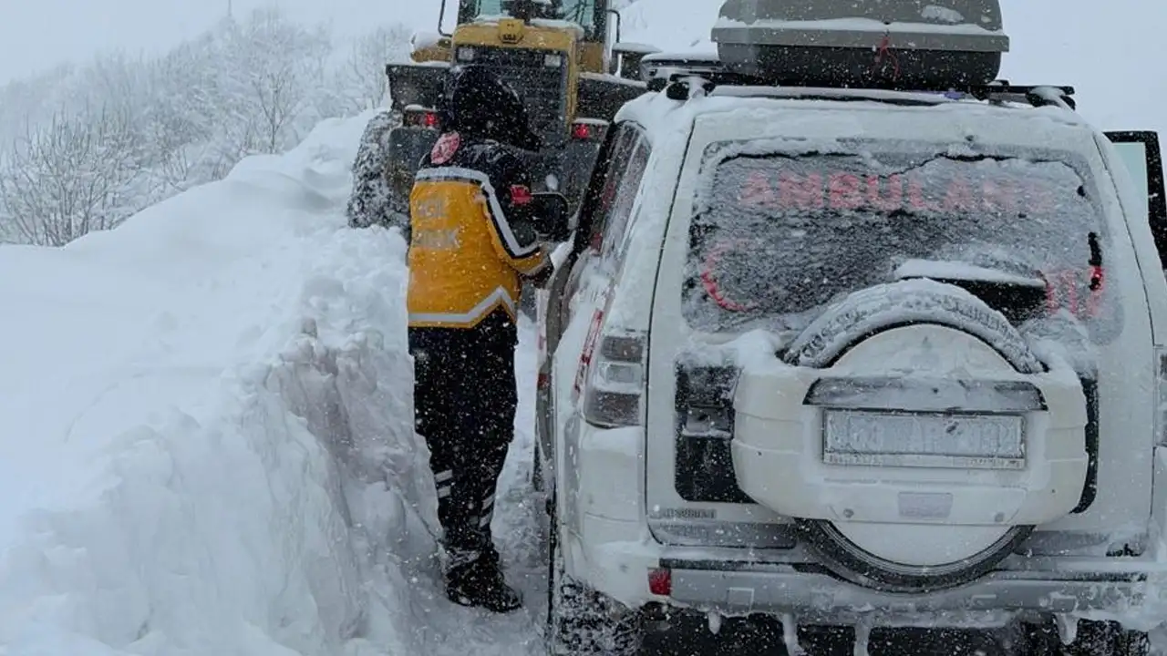 Rize’de kar sonrası 31 köy yolu kapandı