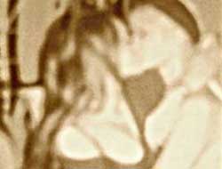 Lindsay Lohan'dan skandal pozlar