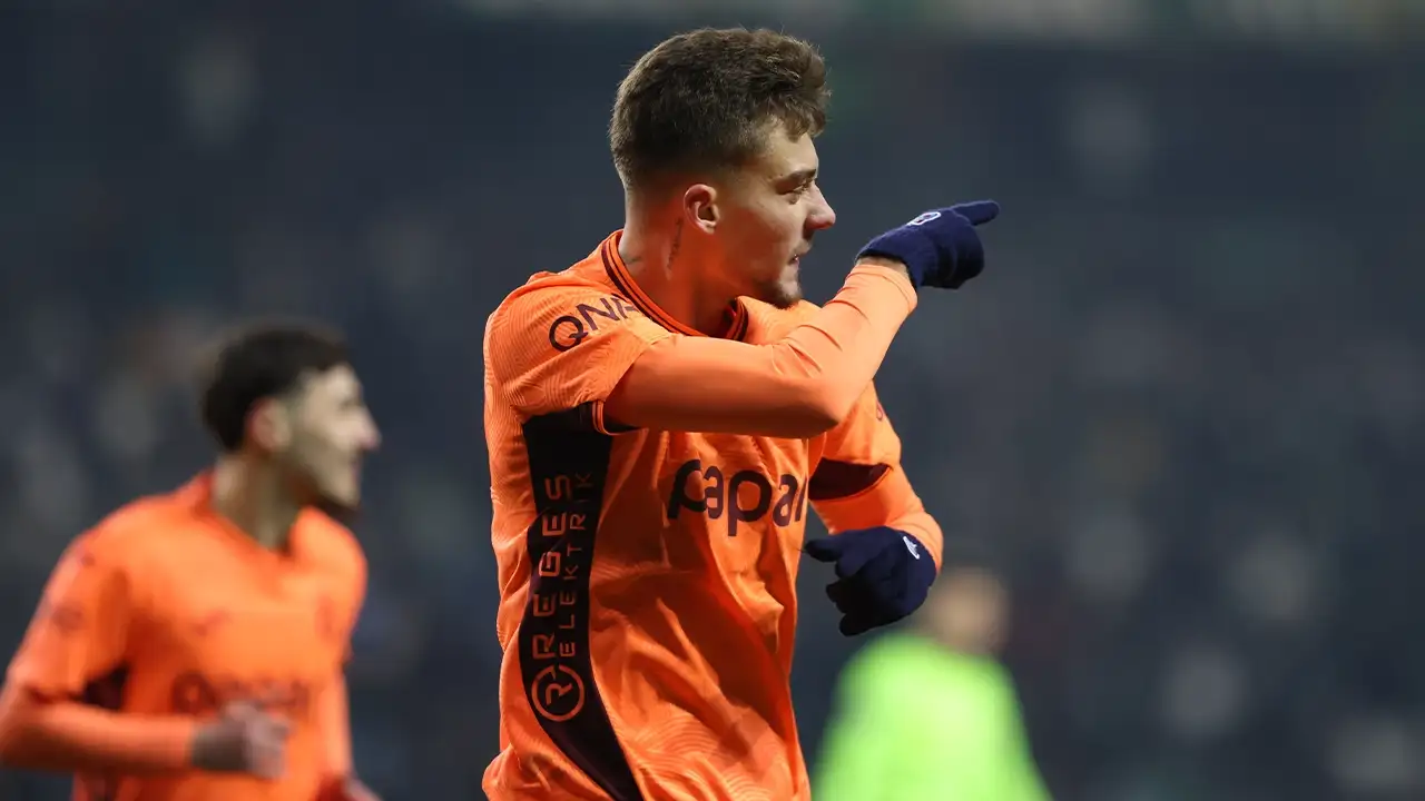 Eski hakemler yorumladı: Trabzonspor'da Ernest Muçi'nin golünde faul var mı?