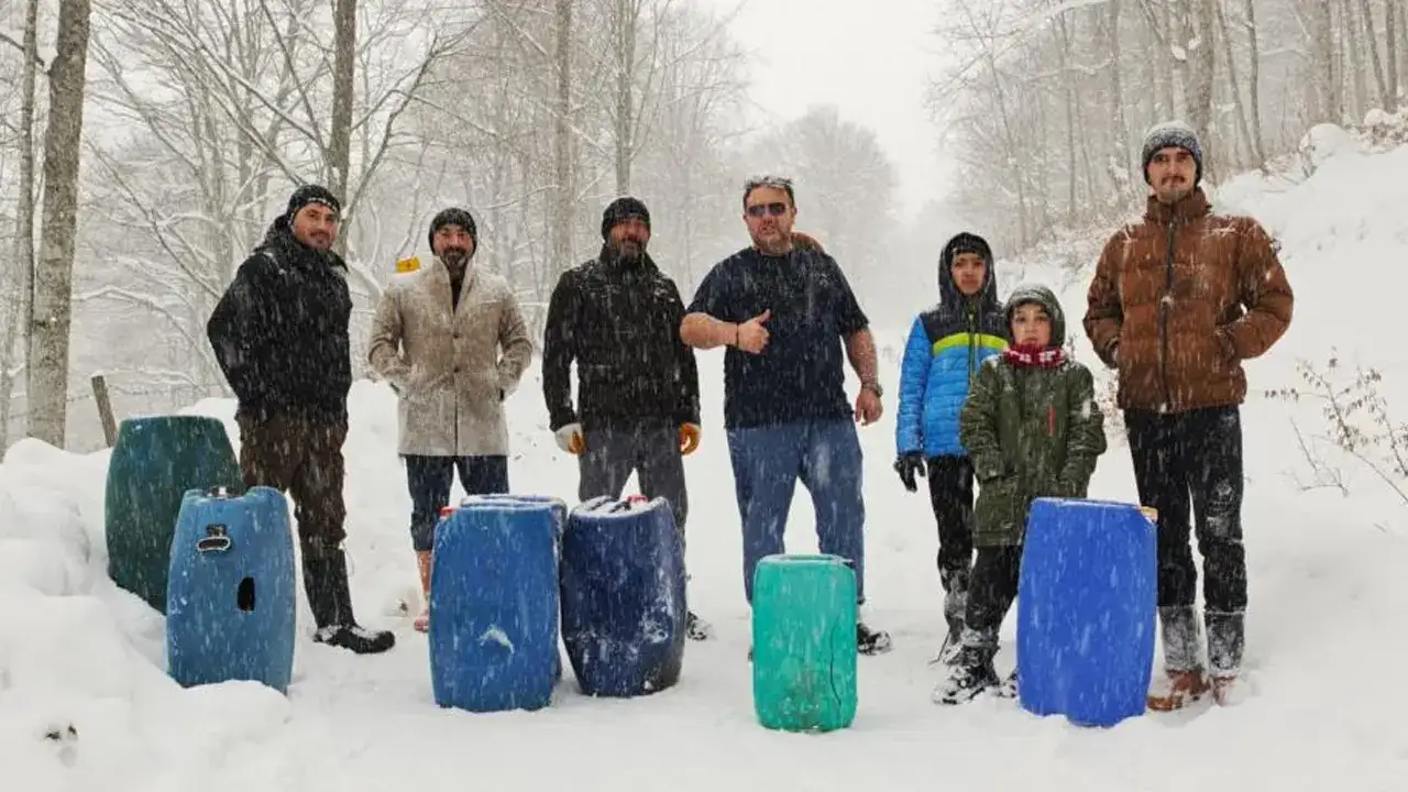 Samsun’un yüksek kesimlerinde kar eğlencesi renkli görüntüler oluşturdu