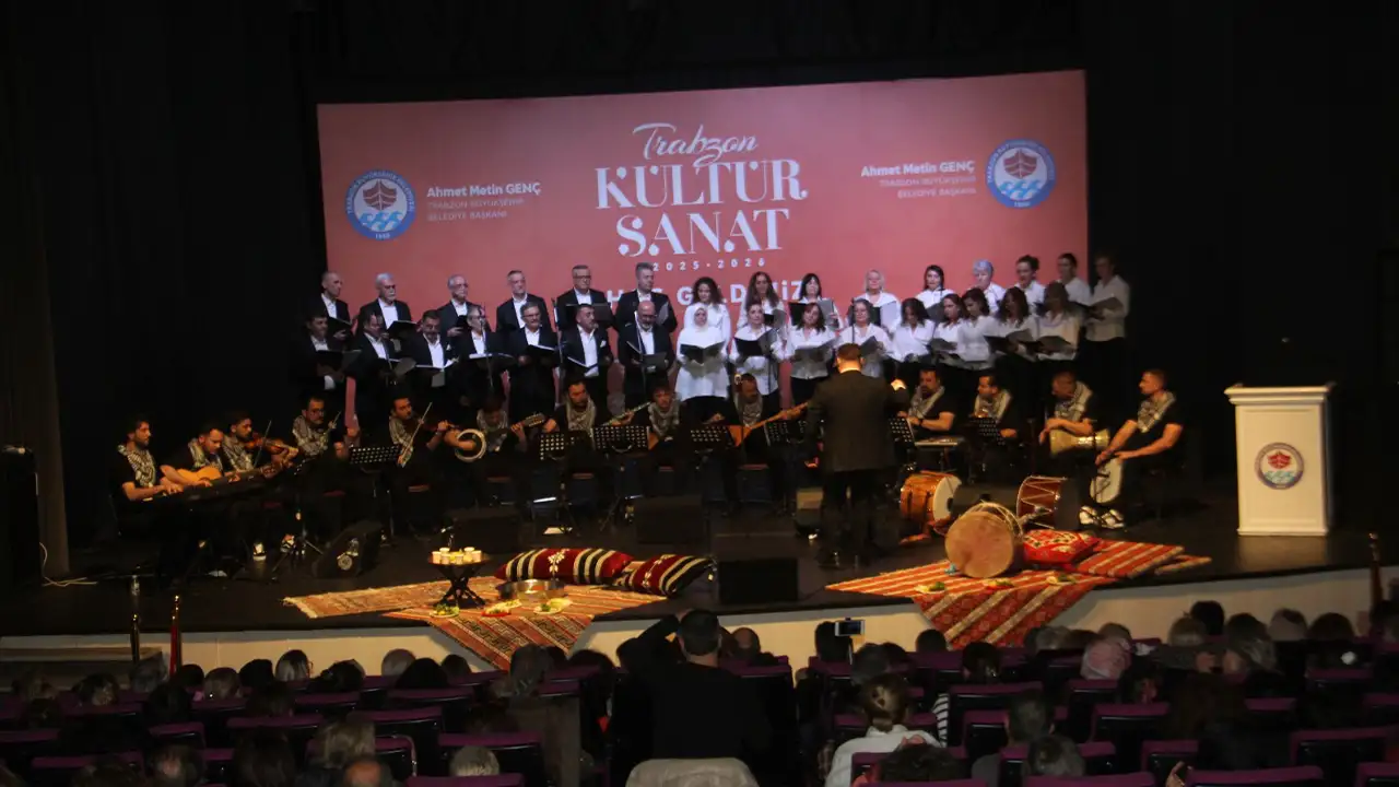 TMHOYDER’den yılın ilk konseri: Sıra Gecesi gecesi mest etti