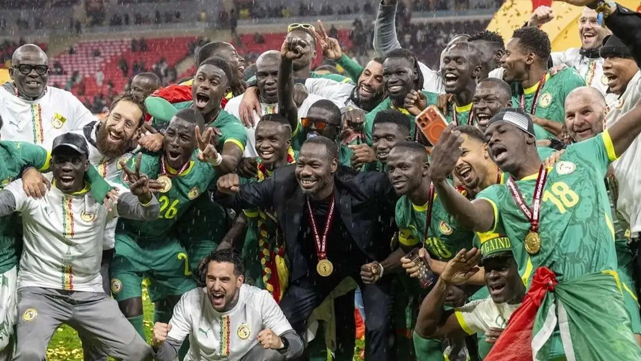 Ne kupaymış arkadaş; Olanlar bize oldu