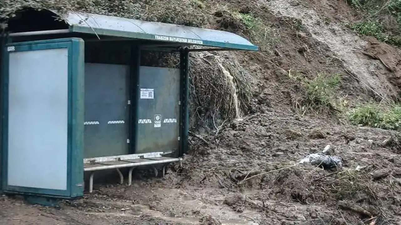 Akçaabat’ta korku dolu anlar: Heyelan vurdu