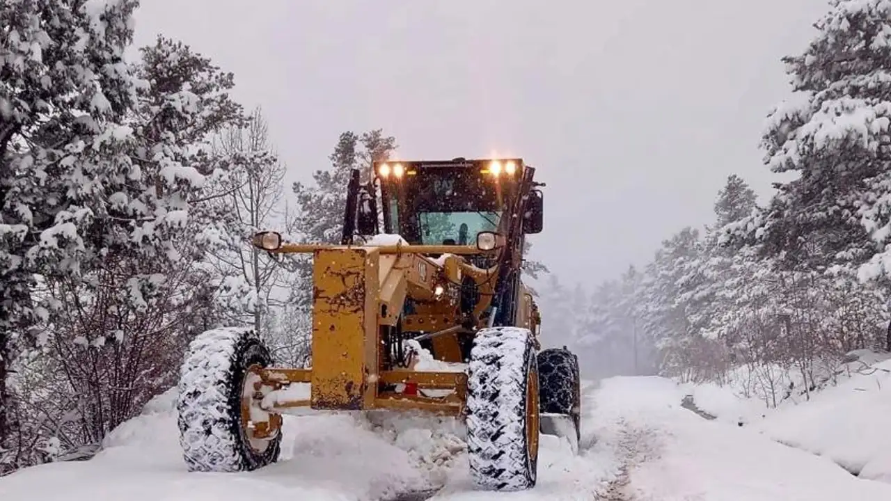 Giresun’da kar engeli: 152 köy yolu ulaşıma kapalı
