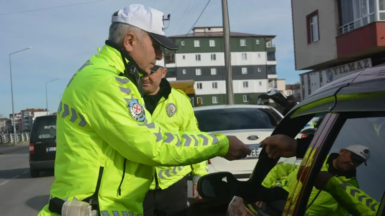 Ordu'da trafik denetimi: Kurallara uymayan sürücülere ceza