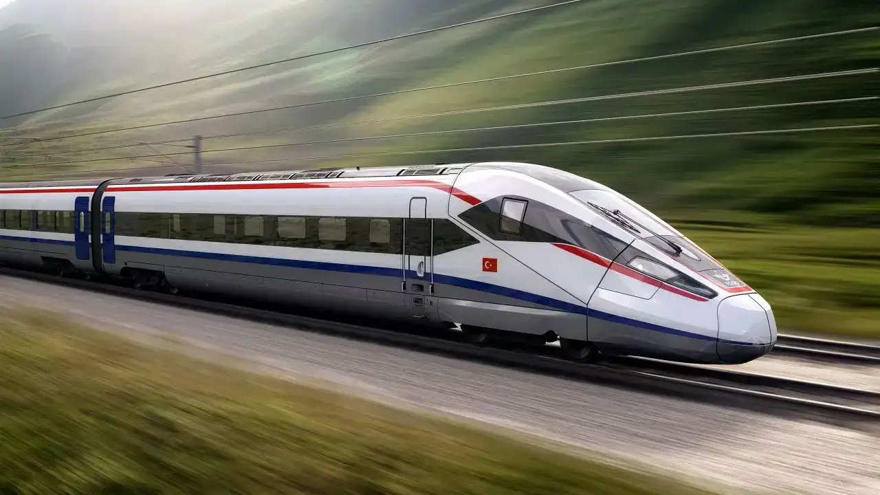 Bakan Uraloğlu açıkladı: Trabzon-Ankara arası hızlı trenle 4,5 saate düşecek