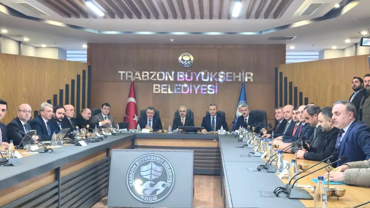 Trabzon’un ulaşım projeleri masaya yatırıldı
