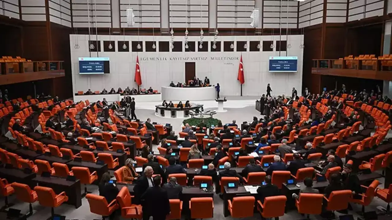 En düşük emekli aylığı meclisten geçti