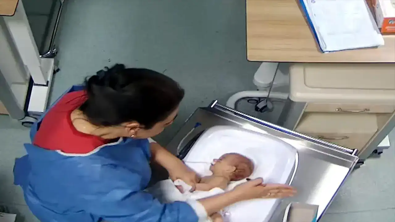 5 günlük bebeğe hastanede şiddet: Aile gerçeği 3 yıl sonra öğrendi