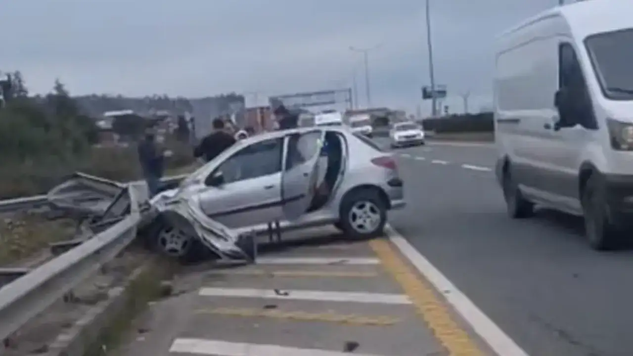 Araklı'da feci kaza: Araç hurdaya döndü