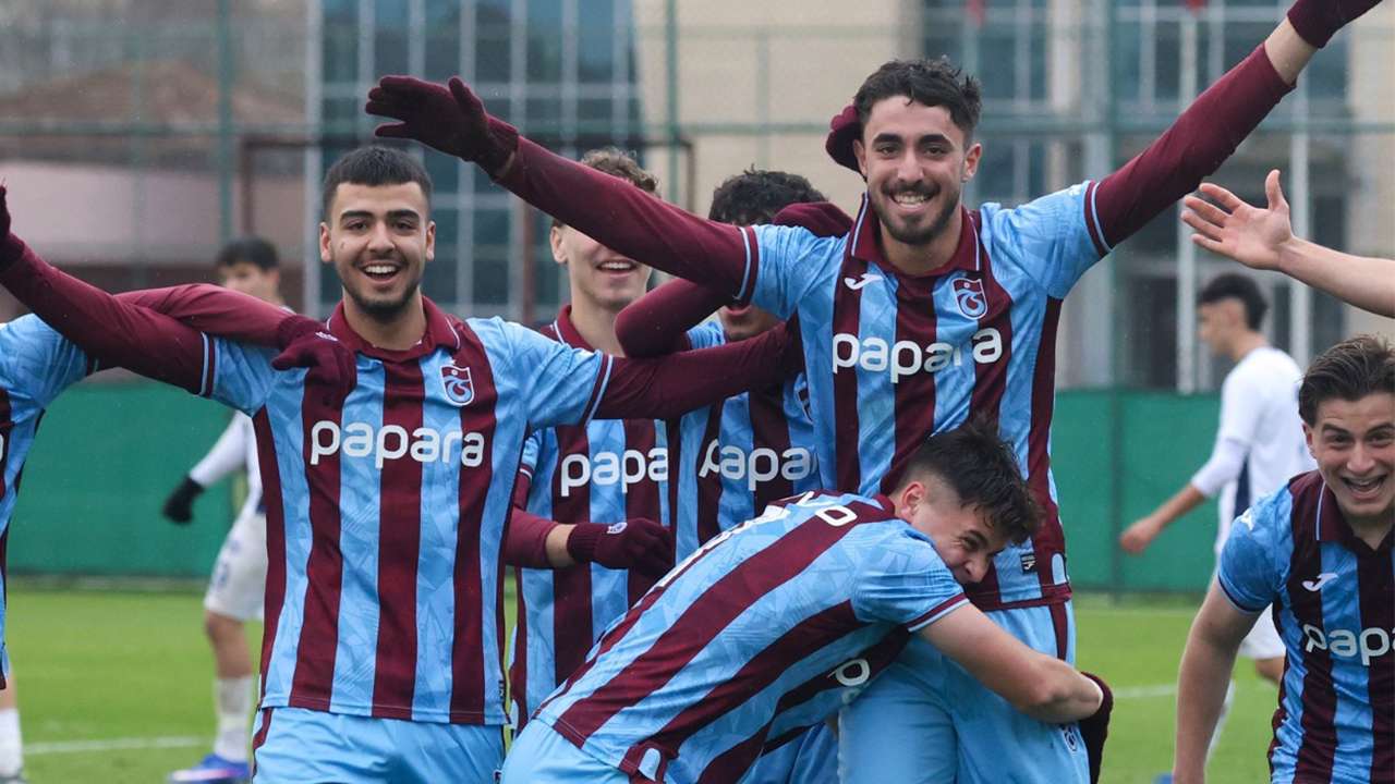 Trabzonspor Kasımpaşa’ya gol oldu yağdı