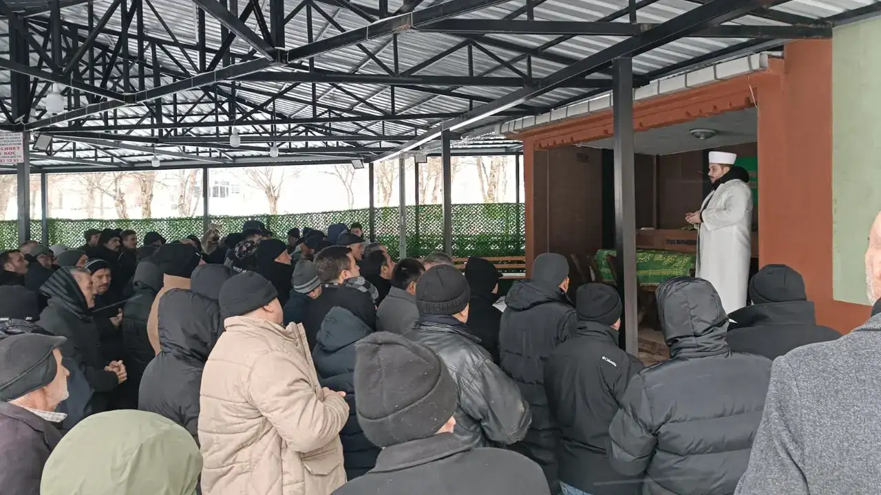 Acı haberi alan kardeş kalp krizi geçirdi: Aynı gün toprağa verildiler