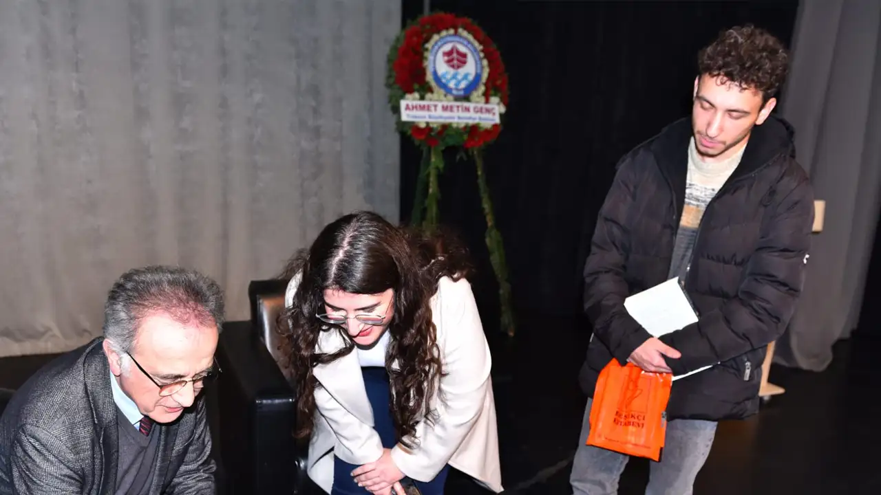 Trabzon’da “Fetih ve Sonrası” söyleşisi tarih meraklılarını buluşturdu