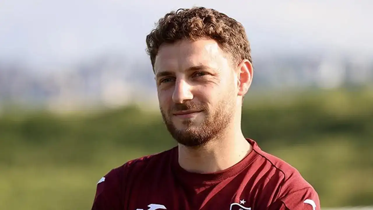 Trabzonspor'un genç oyuncusu Eskihellaç: “Trabzonspor formasıyla ilk maçın tarifi yok”