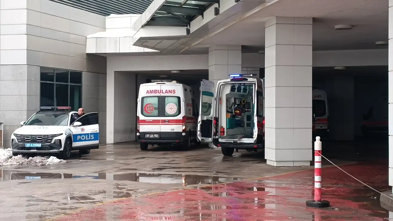 Gaziantep’te dehşet: Eşini koli bandıyla bağlayıp, başından aşağı kezzap döktü