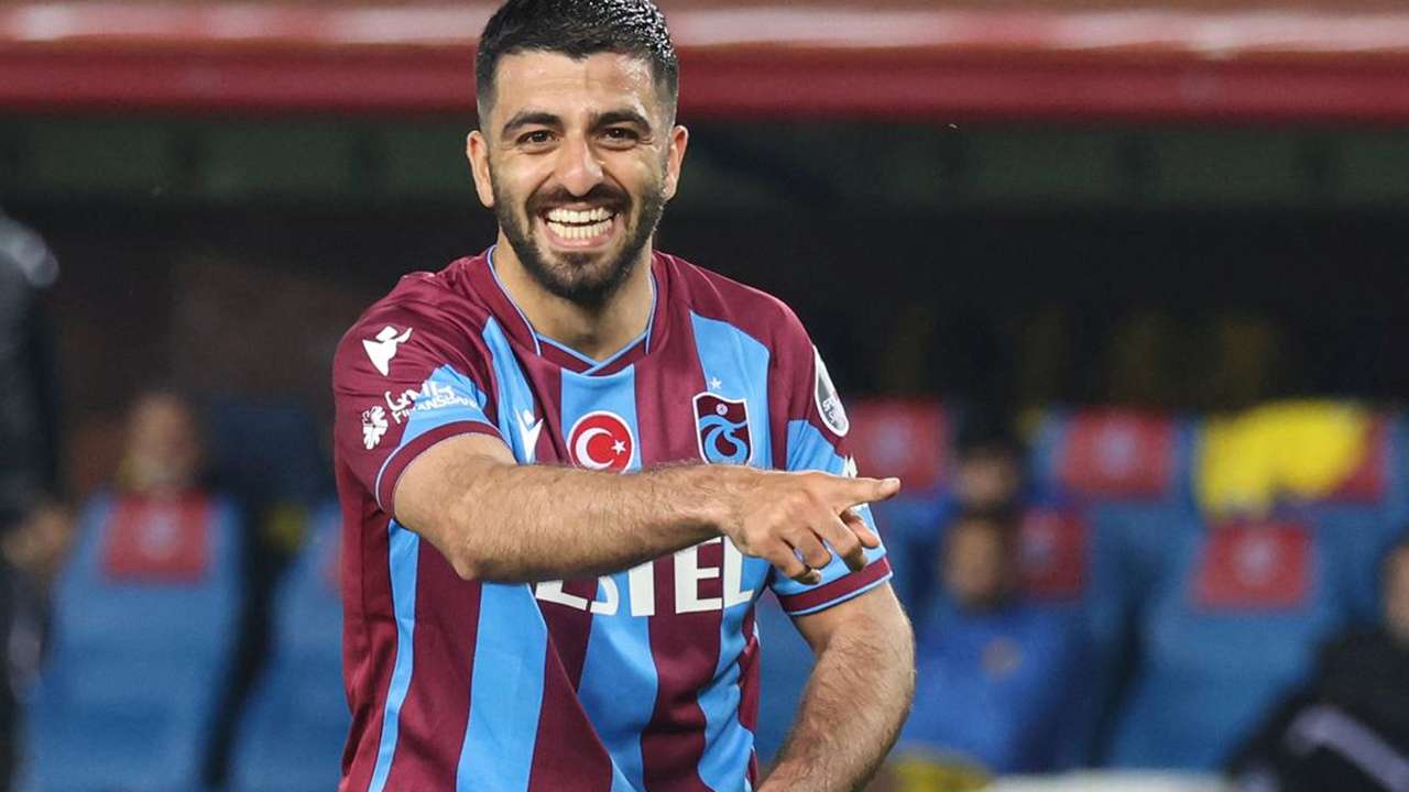 Trabzonspor’un eski yıldızından yıllar sonra gelen itiraf: Trabzon’a inerken Galatasaray aradı
