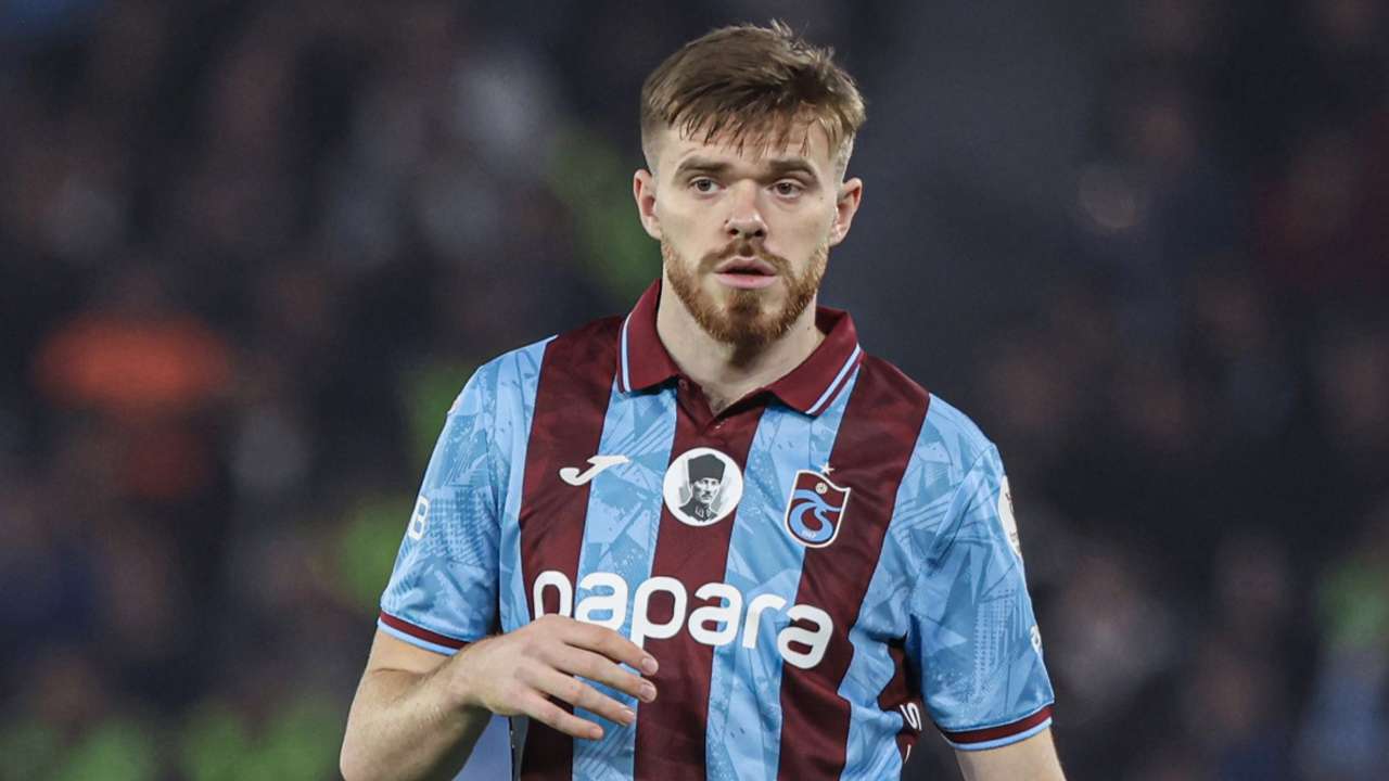 Trabzonsporlu Genç stoperden inanılmaz istatistik: Batagov’un pas yüzdesi parmak ısırttı