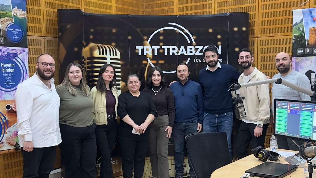 TRT Trabzon Radyosu'nda türkü şöleni: Hozangel derneği mest etti