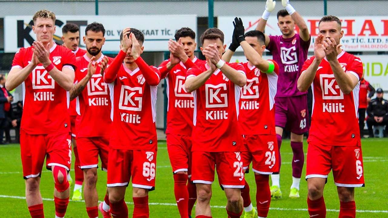 Sebat Gençlik coştu bir kere! Lidere selam durun!