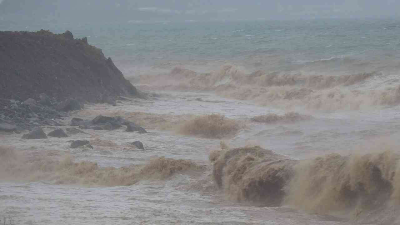 Trabzon Valiliği’nden Fırtına uyarısı