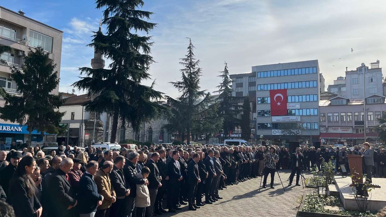 Vakfıkebir’de Kaymakam Uzan’a veda töreni