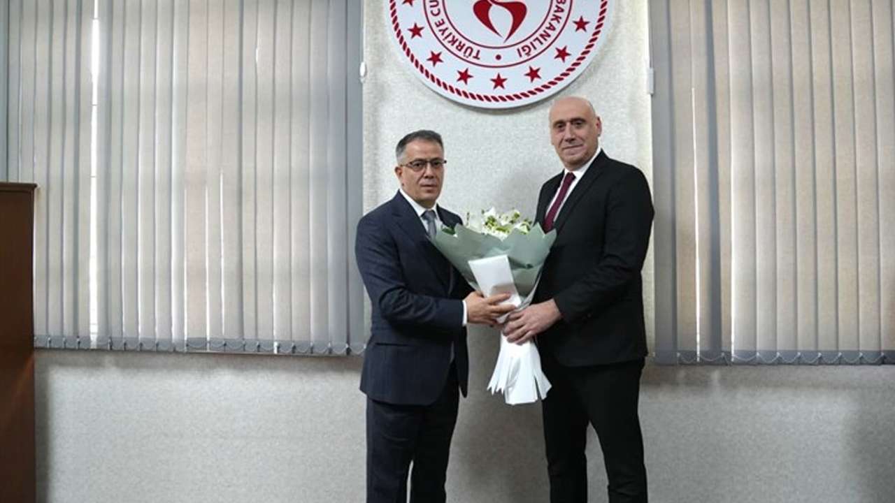 Trabzonlu müdür görevini devretti